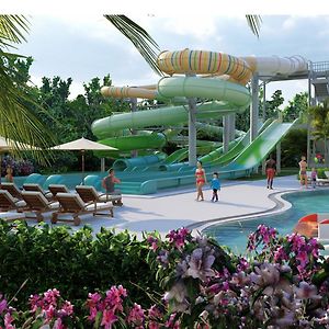 Maris Grand Waterpark Resort